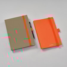 Förvaringsficka med elastisk band och pennhållare - Patch Pocket Orange Semikolon