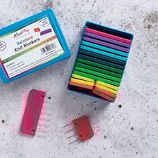 Blockningsnålar breda regnbåge 20 st KnitPro