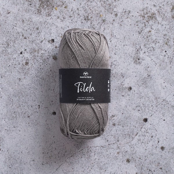 Tilda Garn Bomullsmix 50 g grå 08 Svarta Fåret