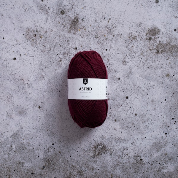 Astrid Ullgarn 50 g Red wine Järbo