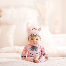 Docka Blond med Zebrakläder Tiny Treasure