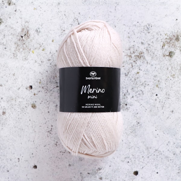 Merino Mini 50g Cannoli Cream (00) Svarta Fåret